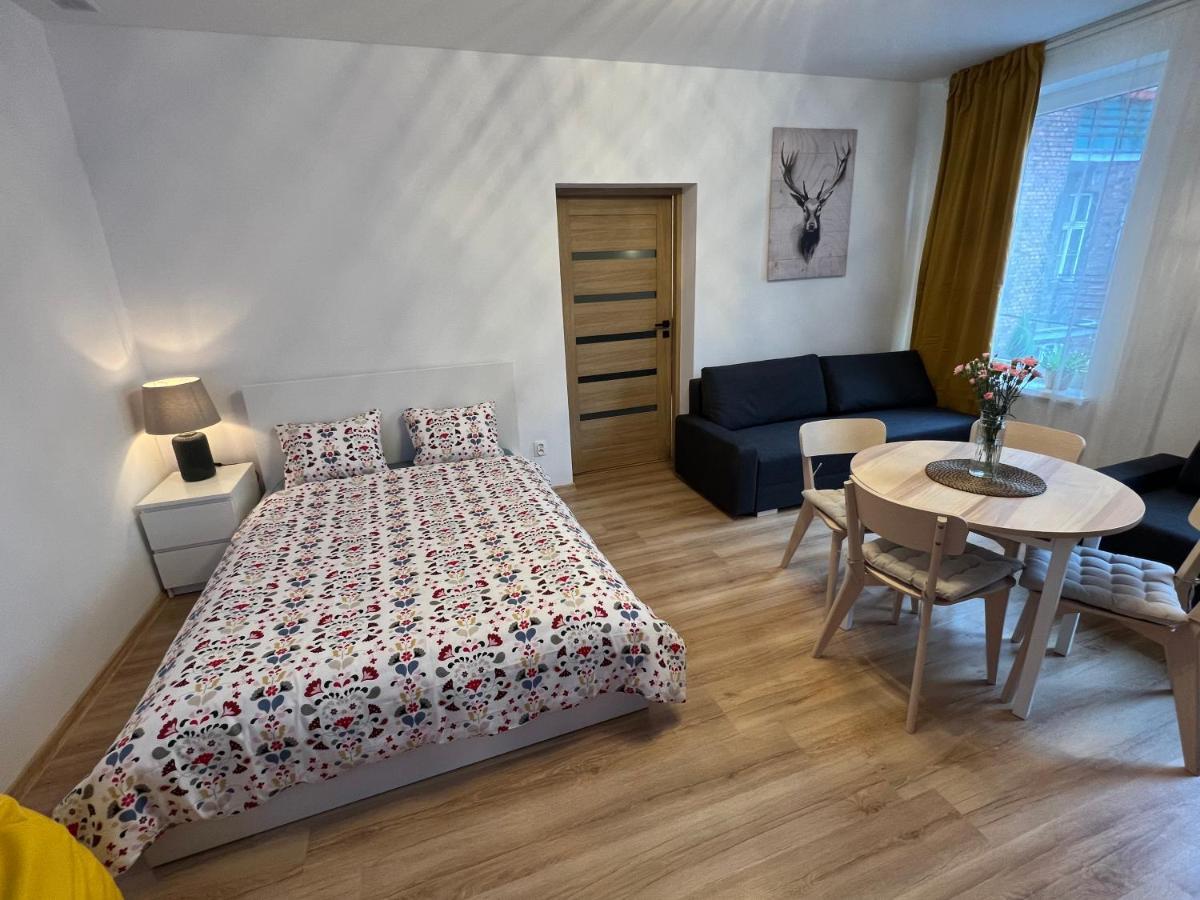 Wood Apartment Катовице Экстерьер фото